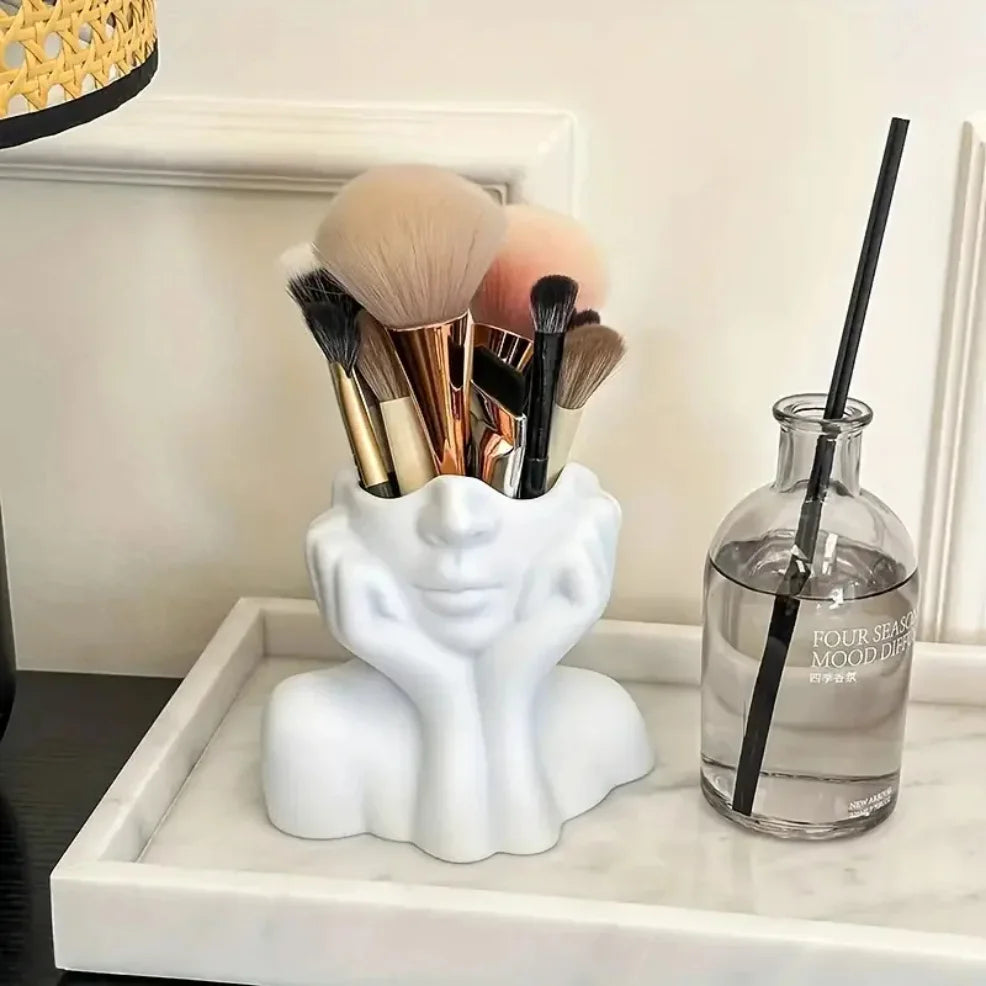 Artistic Face-Shaped Makeup Brush Holder